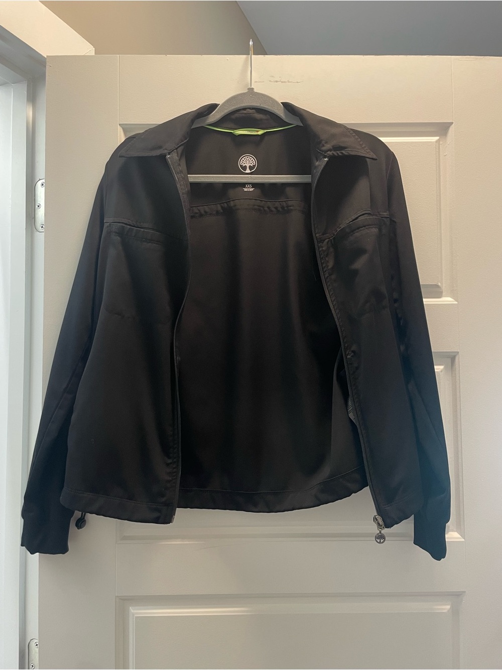 healing hands Woman’s Black Scrub Jacket